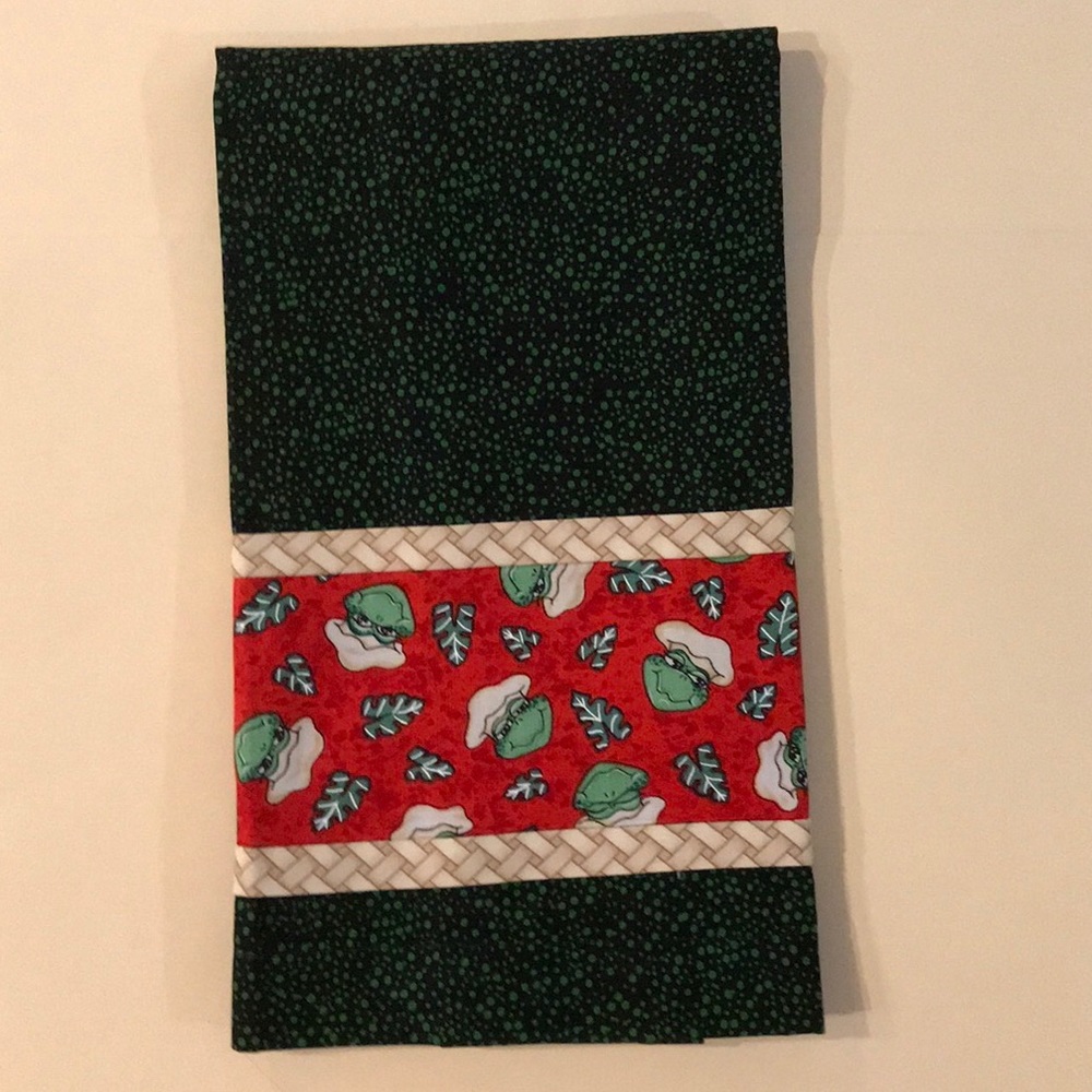 Decorative Kitchen Towel w/ Frogs